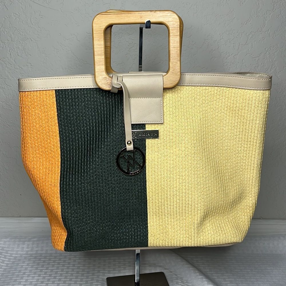 🌸 Amiani Woven Tote